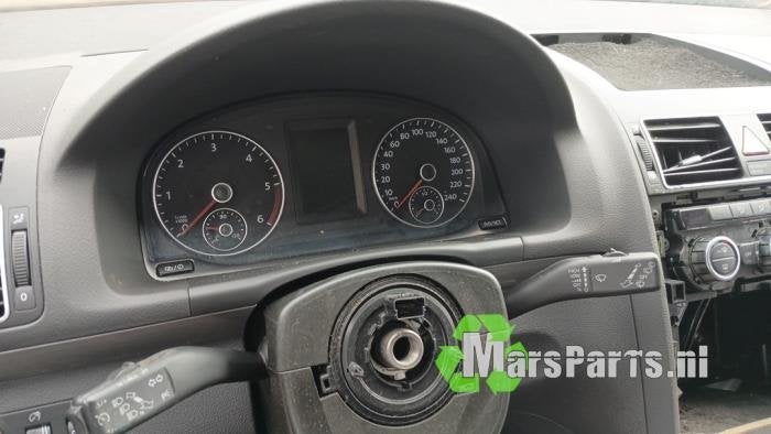 Kilometerteller KM van een Volkswagen Touran, Gebruikt, -, Volkswagen, -