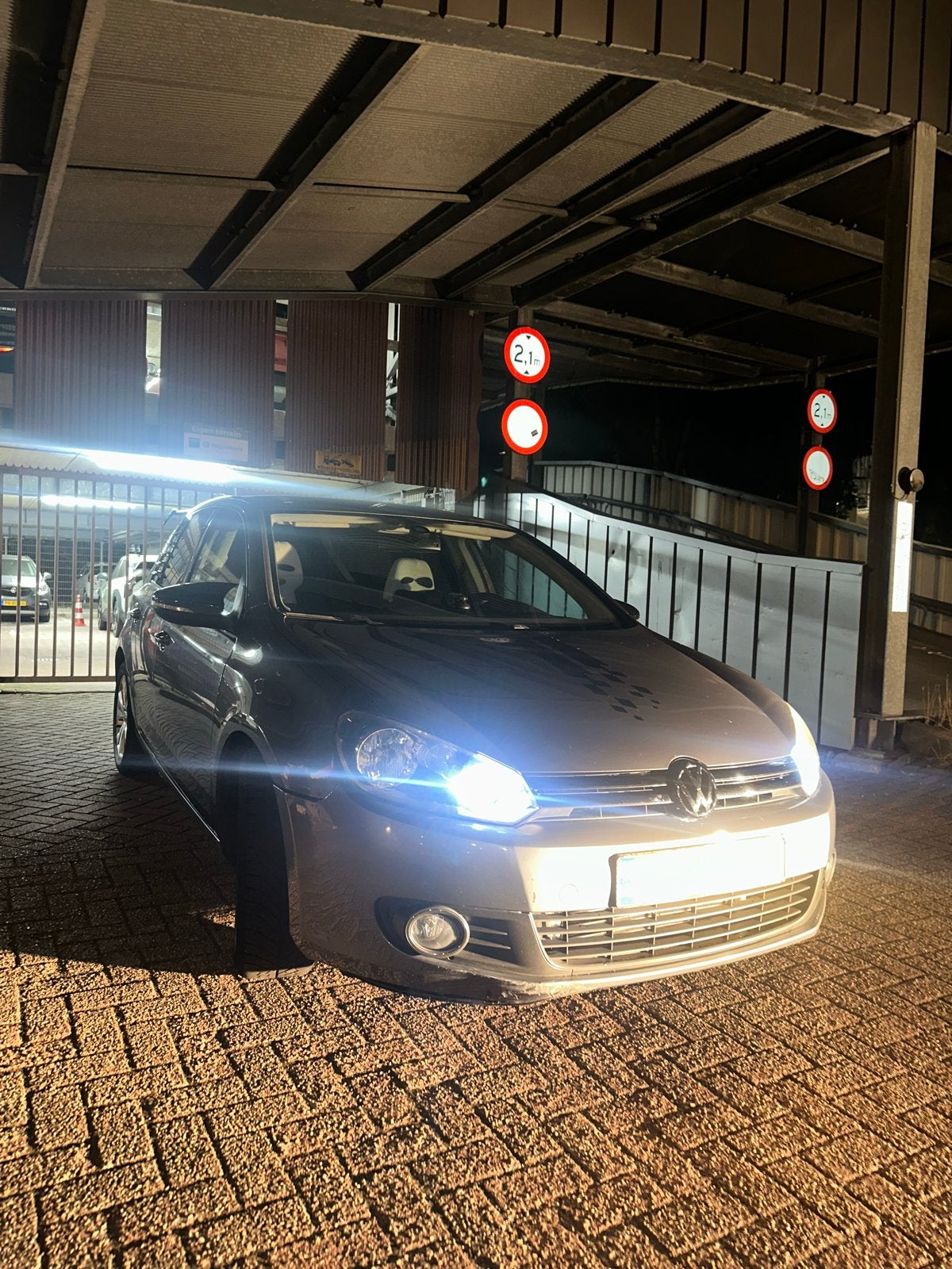 Volkswagen Golf 1.2 TSI 77KW DSG 2012 Grijs, 4 cilinders, Origineel Nederlands, 630 kg, 19 km/l