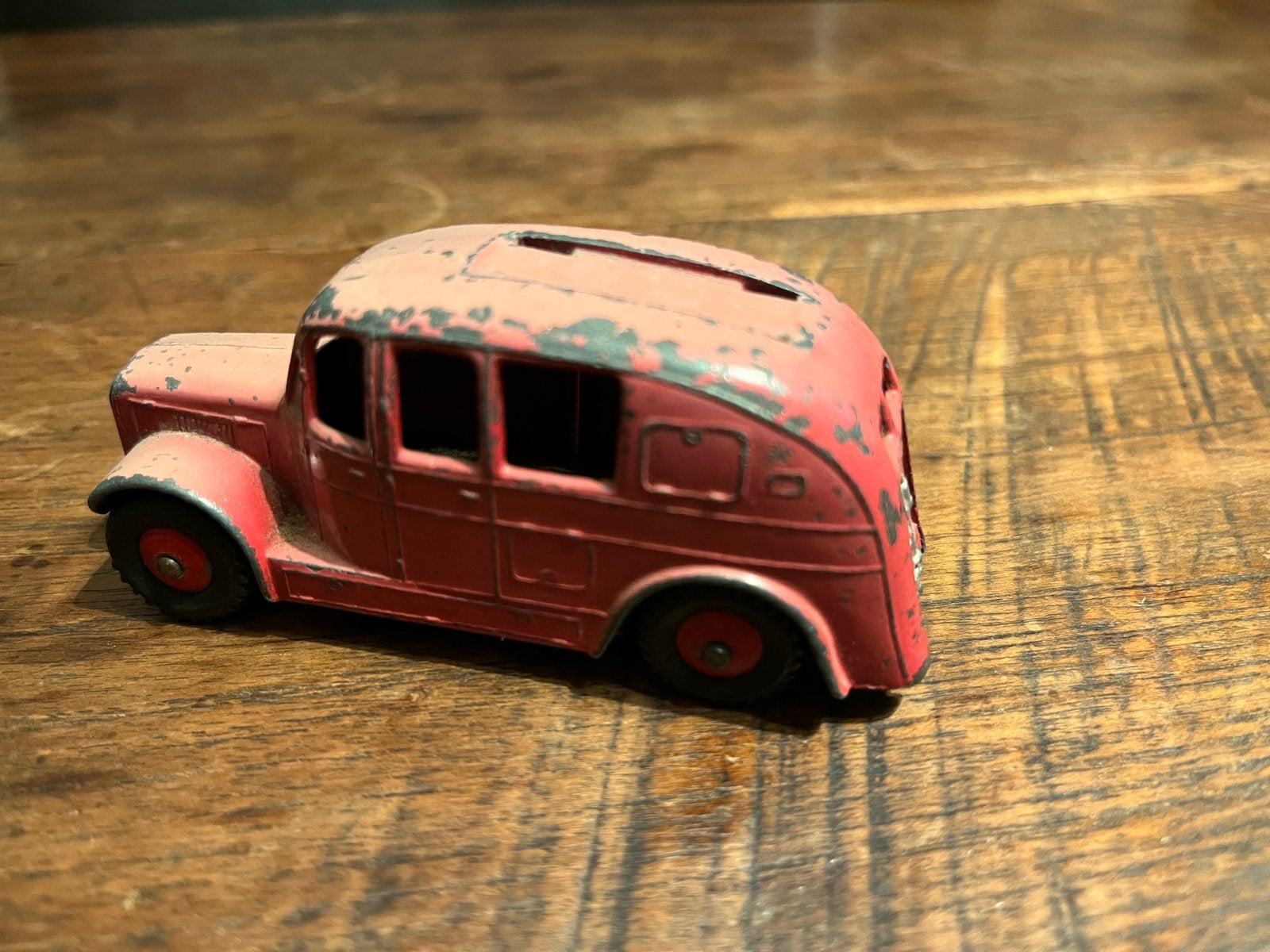 Dinky toys 250 streamlined fire engine meccano ltd., Ophalen of Verzenden