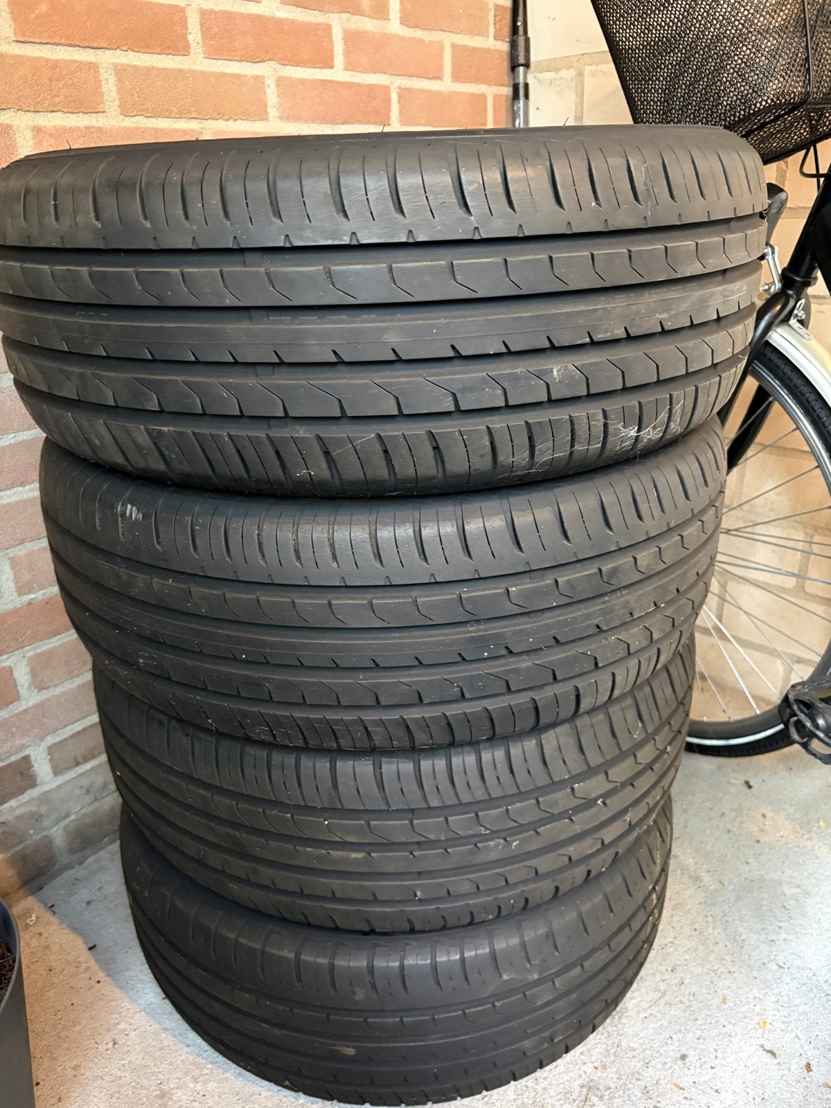 Set van 4 gebruikte zomerbanden 225/55ZR17, Auto-onderdelen, Ophalen, Gebruikt, 17 inch, Band(en)