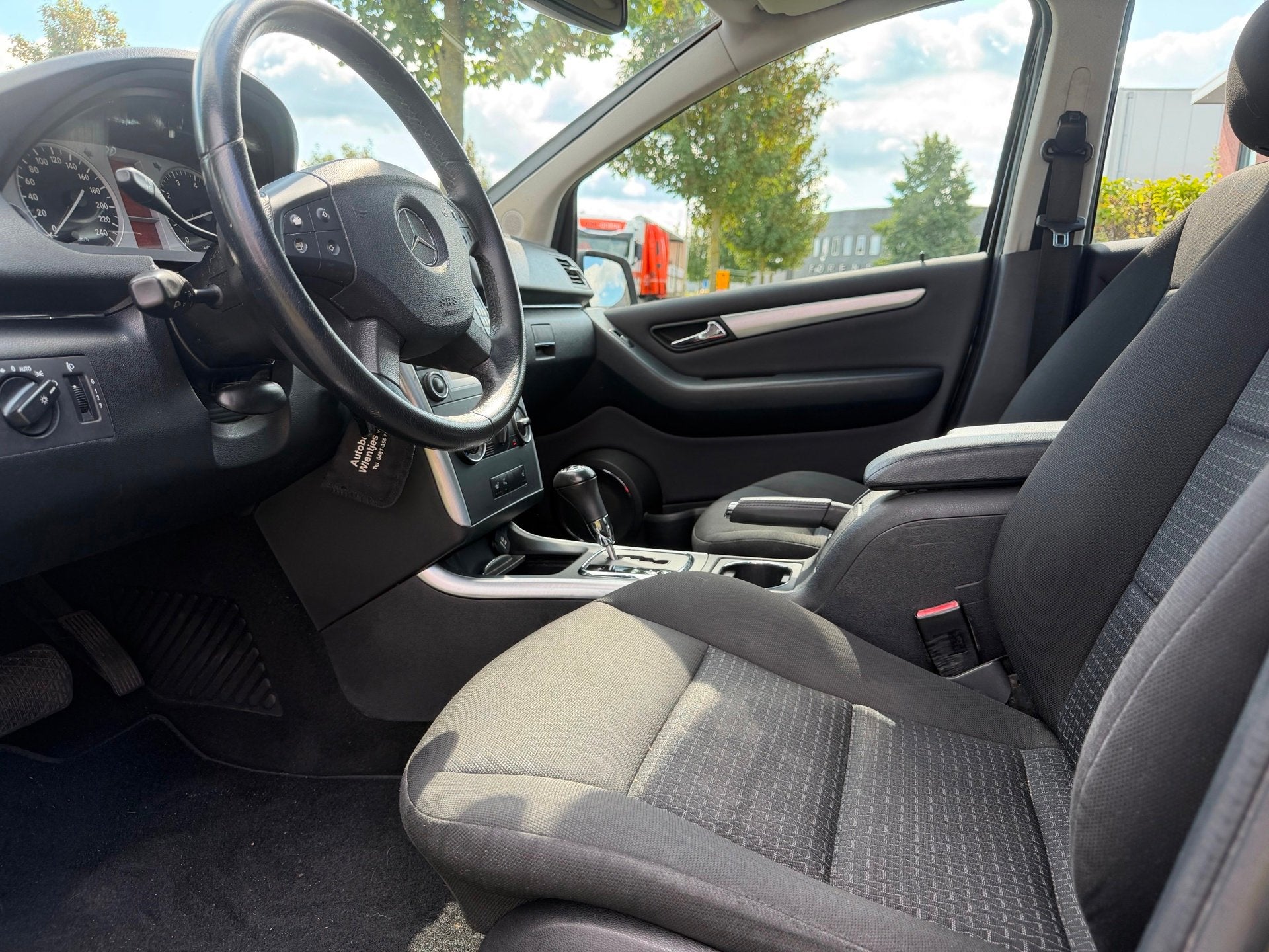 Mercedes-Benz B-klasse 170 Business Class|Automaat|Schuifkan, Auto's, Gebruikt, 4 cilinders, 116 pk, Zwart