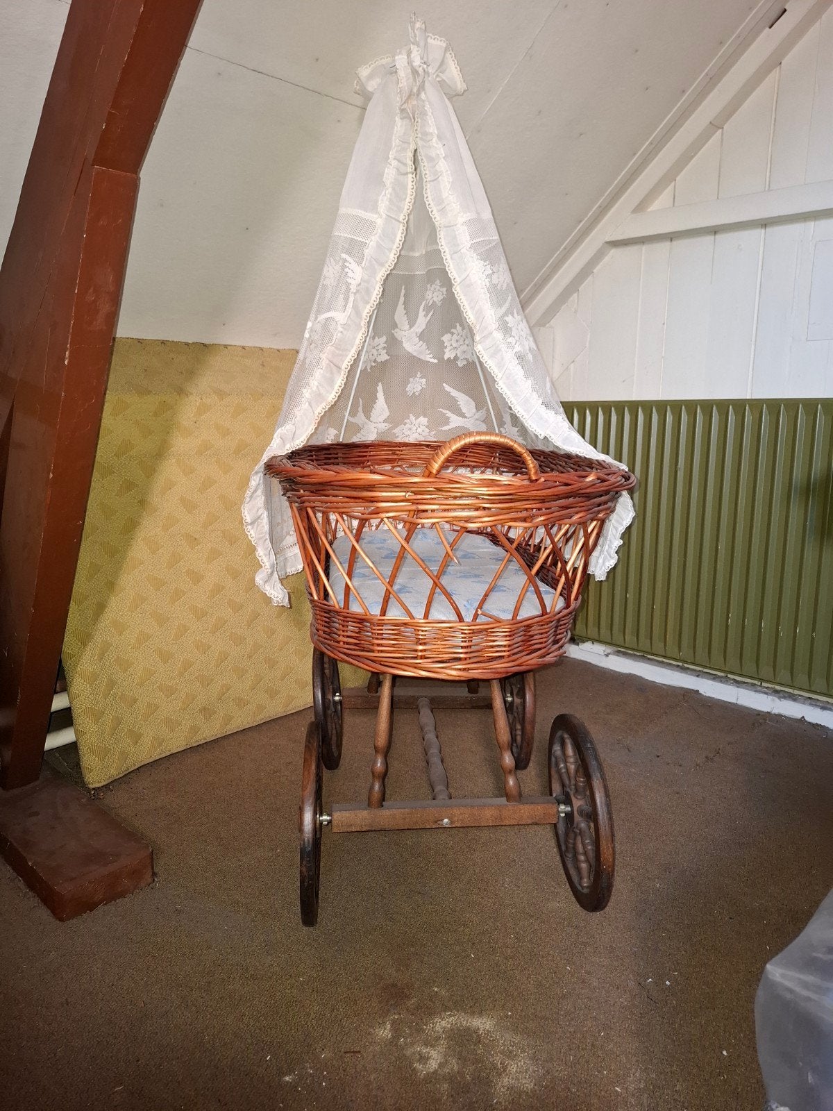 Vintage Wiegje/Poppenwagen van Rotan met Hemeltje, Ophalen, Gebruikt, Wieg