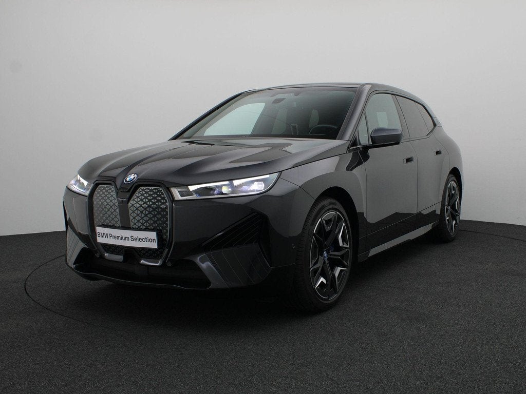 BMW iX xDrive 50 High Executive | Comfort Access | Trekhaak, Auto's, BMW, Automaat, 131 €/maand, Gebruikt, Met garantie (alle)
