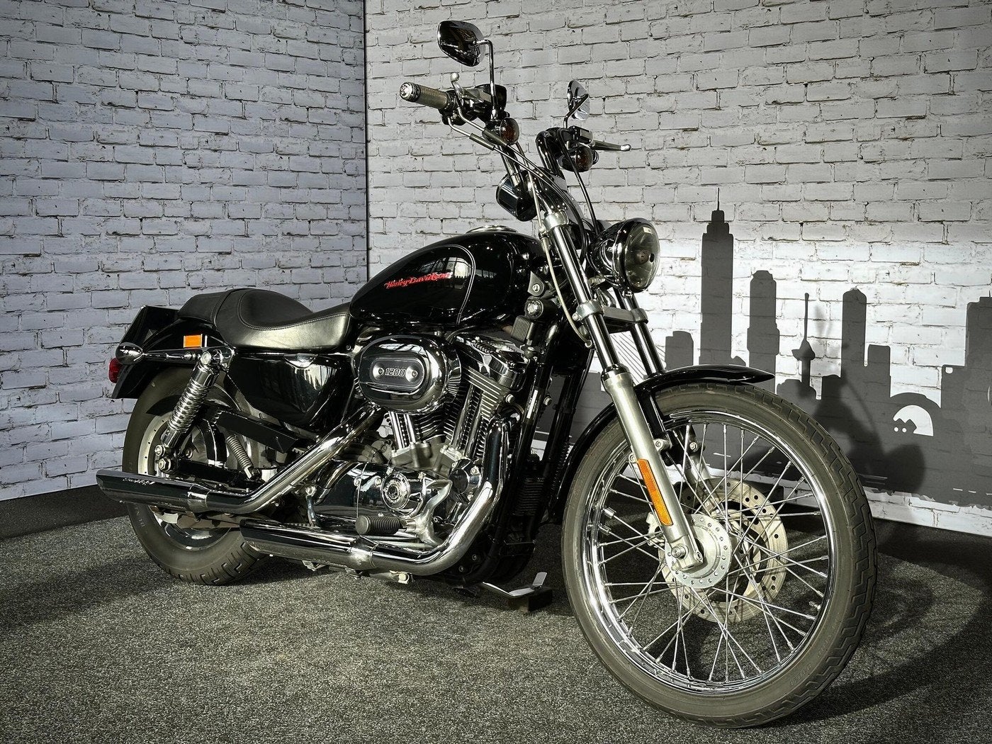 Harley-Davidson SPORTSTER 1200 CUSTOM (bj 2006), Laan van Vredenoord 33
2289 DA  RIJSWIJK, NL, Meer dan 35 kW, Overig, 1200 cc
