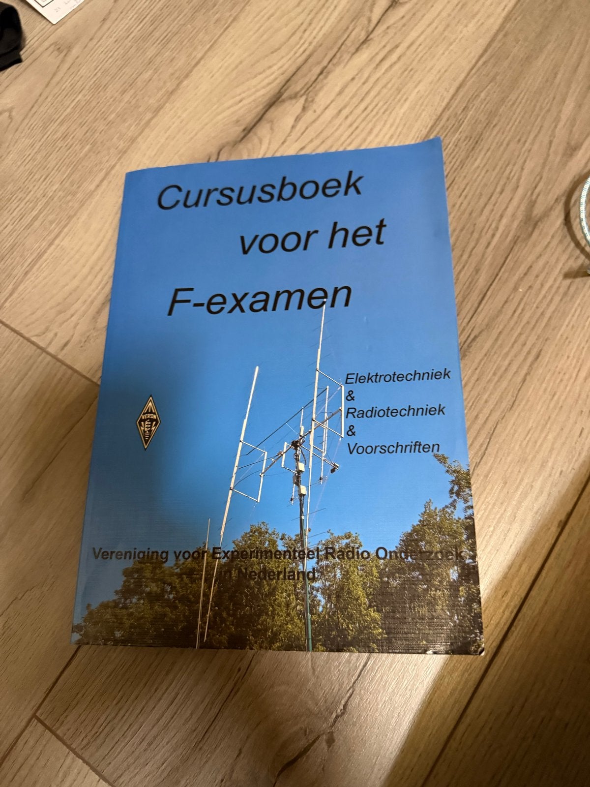 Cursusboek voor het F-examen: Elektrotechniek & Radiotechnie, Boeken, Ophalen of Verzenden, Gelezen, Elektrotechniek