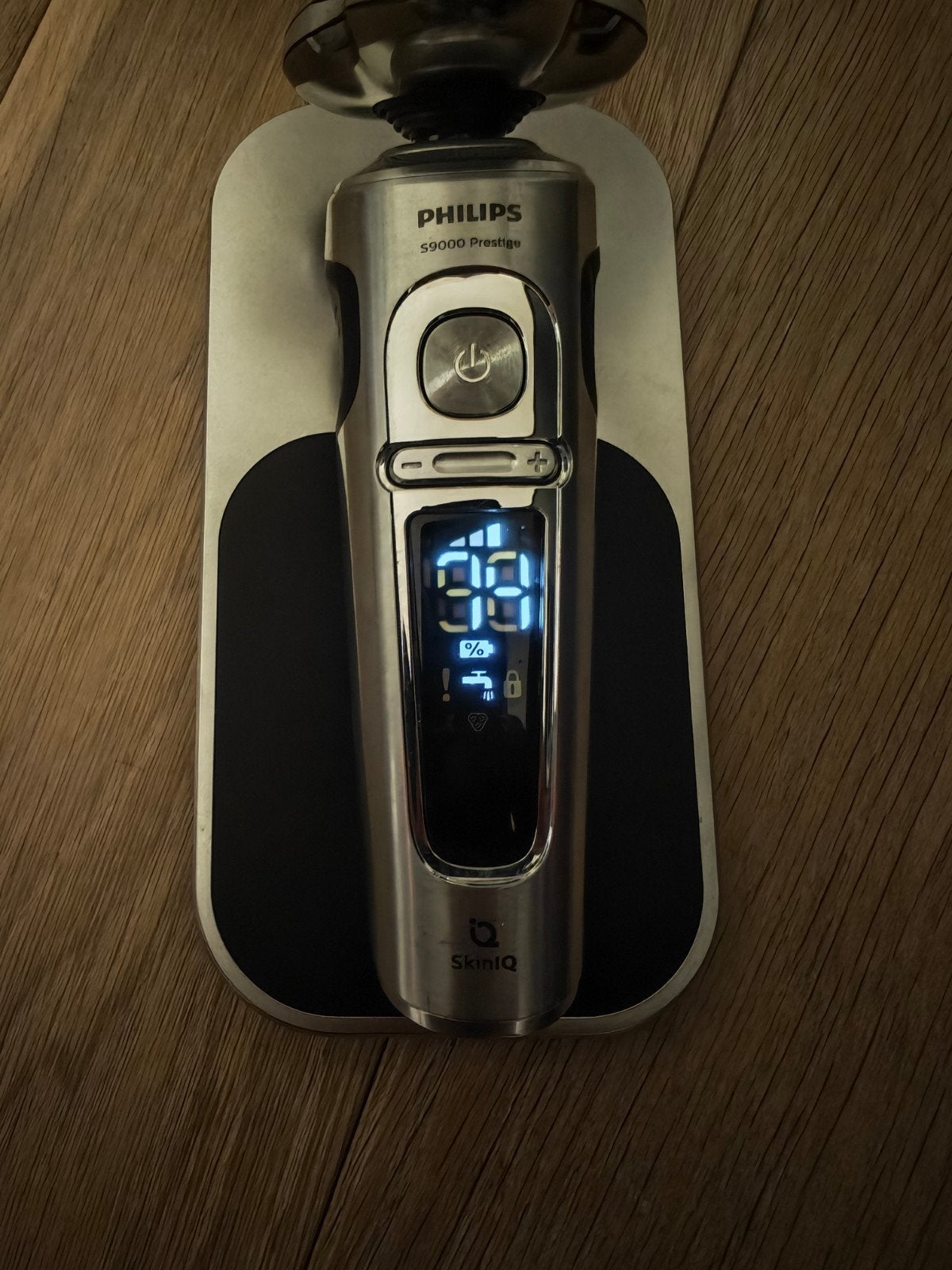 Philips S9000 Prestige SkinIQ + Qi draadloze lader + etui, Witgoed en Apparatuur, Ophalen of Verzenden, Scheren en Epileren