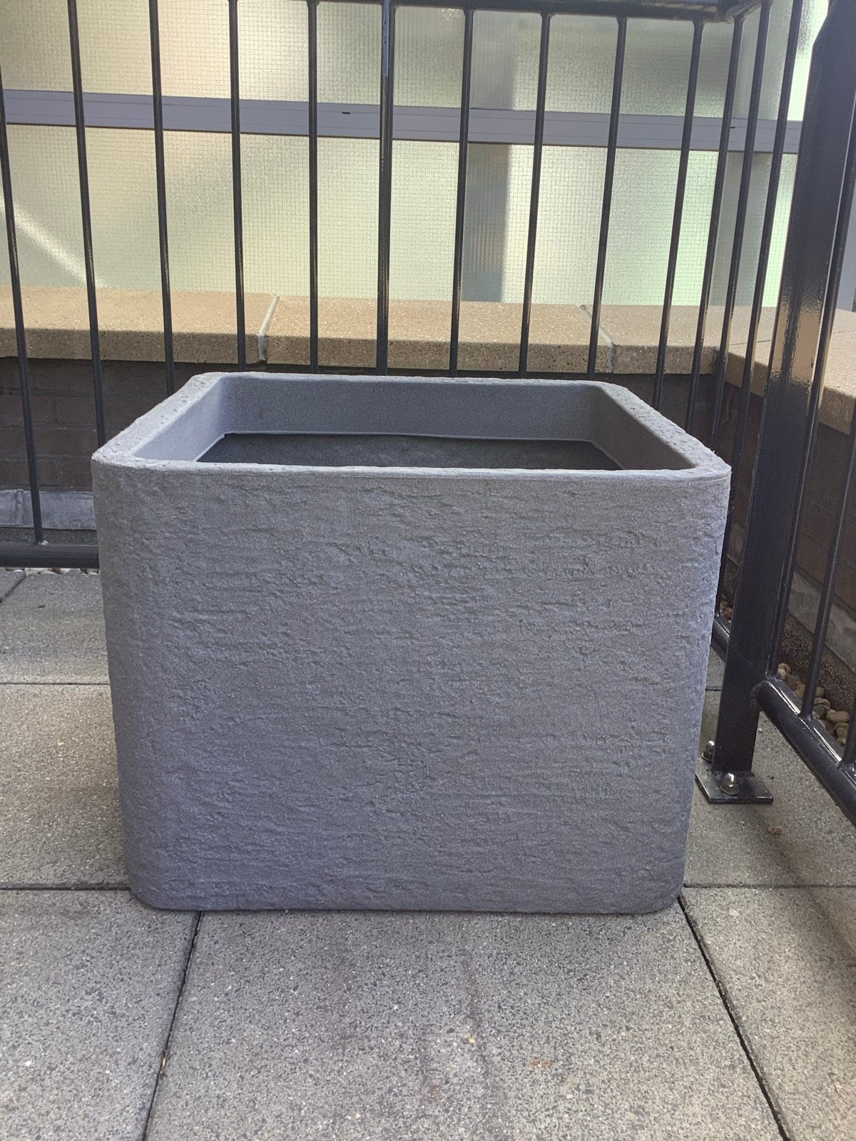 Nieuwe Bloembak 90x90x46cm voor Balkon of Tuin, Tuin en Terras, Bloembakken en Plantenbakken, Kunststof, Balkon, Vierkant, Nieuw