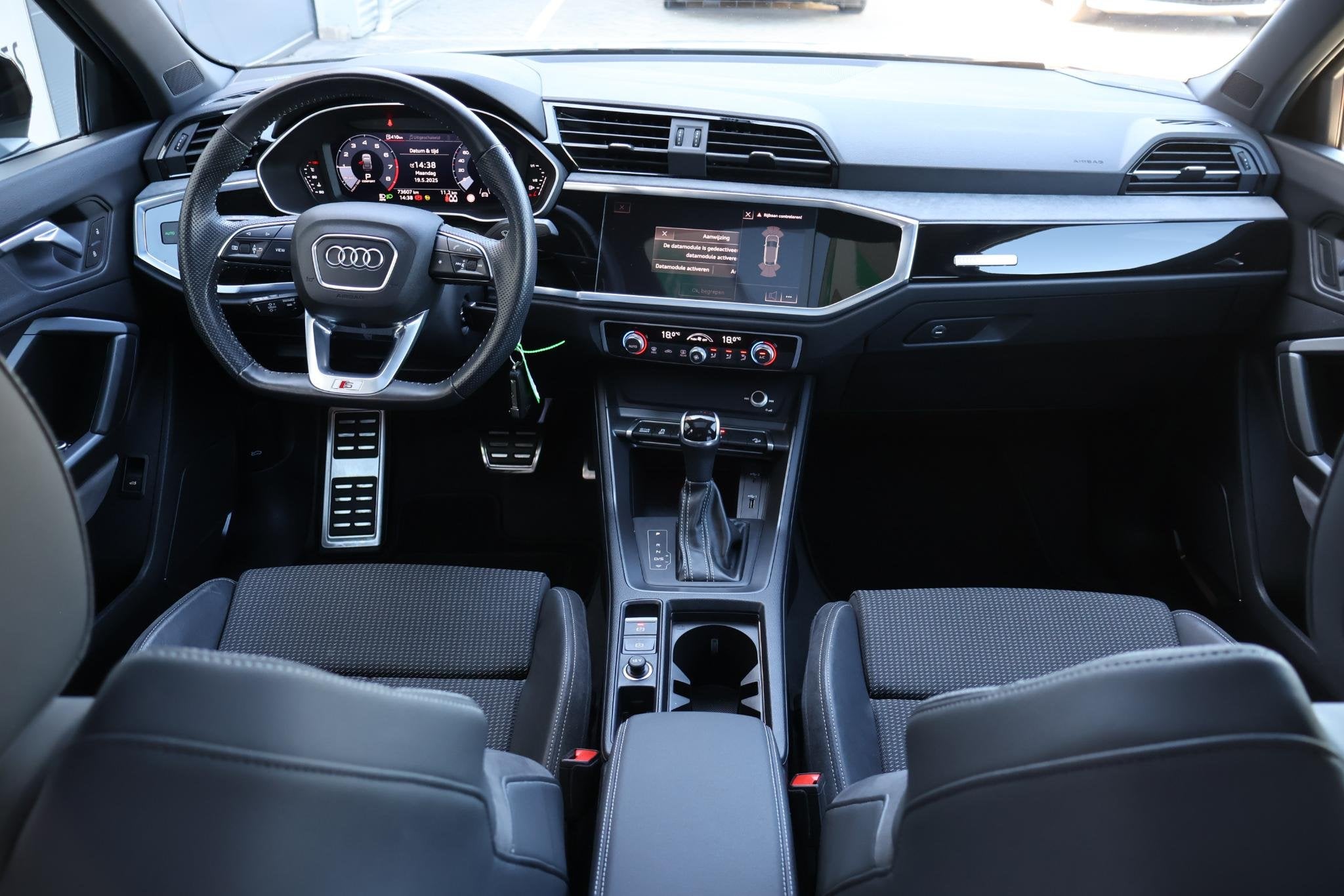 Audi Q3 Sportback 35 TFSI S Edition 2e Eigenaar | Dealer Ond, Auto's, Audi, 4 cilinders, 150 pk, 1505 kg, Leder en Stof