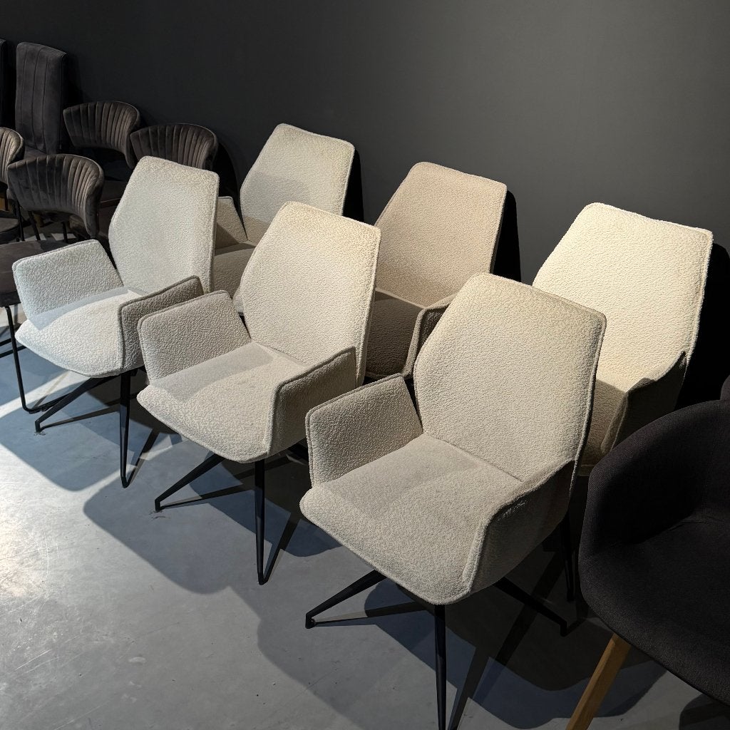 stoelen met arm stoel beige **4 stuks of 6**, Huis en Inrichting, Stoelen, Ophalen, Zo goed als nieuw, Overige kleuren, Vijf, Zes of meer stoelen