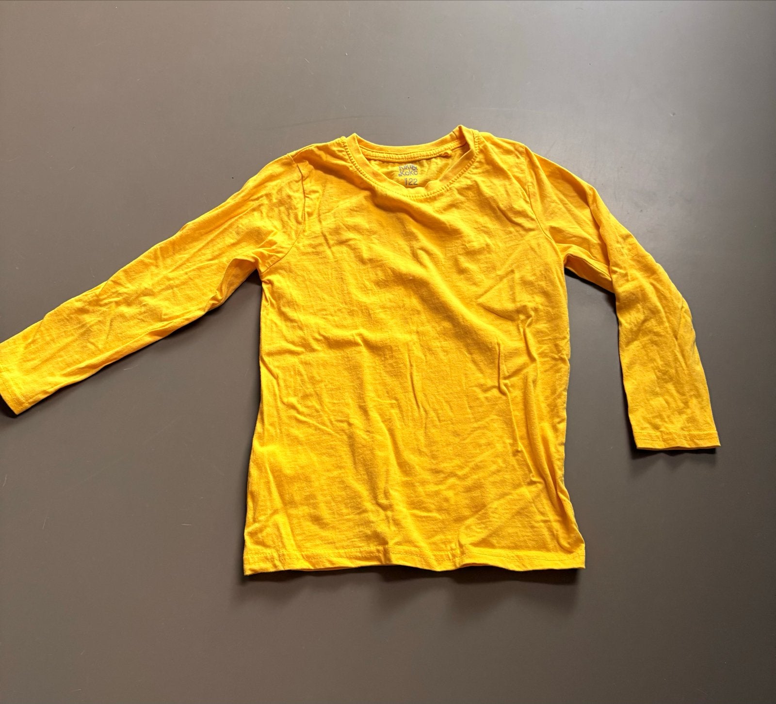 Kiki en Koko longsleeve geel maat 122, Ophalen, Zo goed als nieuw, Meisje, Shirt of Longsleeve