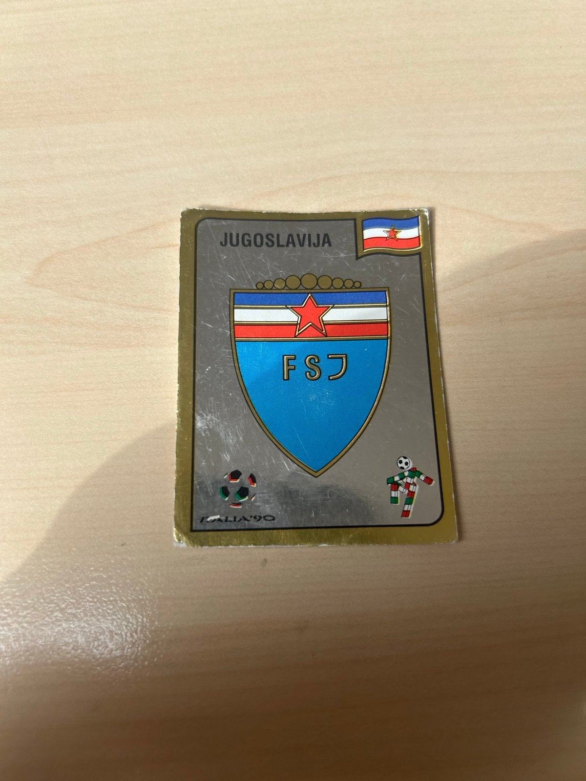Jugoslavija Panini Sticker Italia '90 - Zeldzaam, Verzamelen, Ophalen of Verzenden, Zo goed als nieuw, Buitenlandse clubs, Poster, Plaatje of Sticker