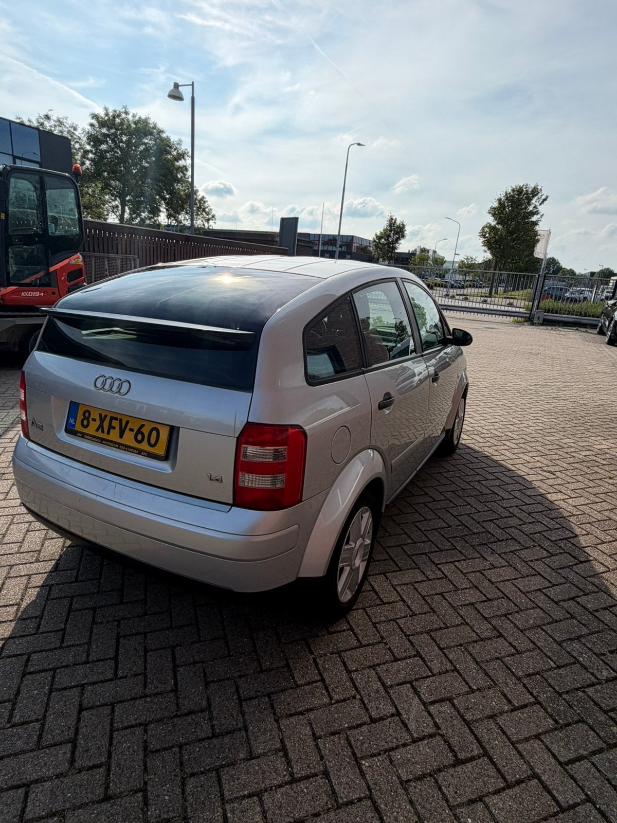 Audi A2 1.4 55KW 2004 Grijs, Auto's, Audi, A2, Benzine, C, MPV, Handgeschakeld, Geïmporteerd, Zilver of Grijs, Voorwielaandrijving