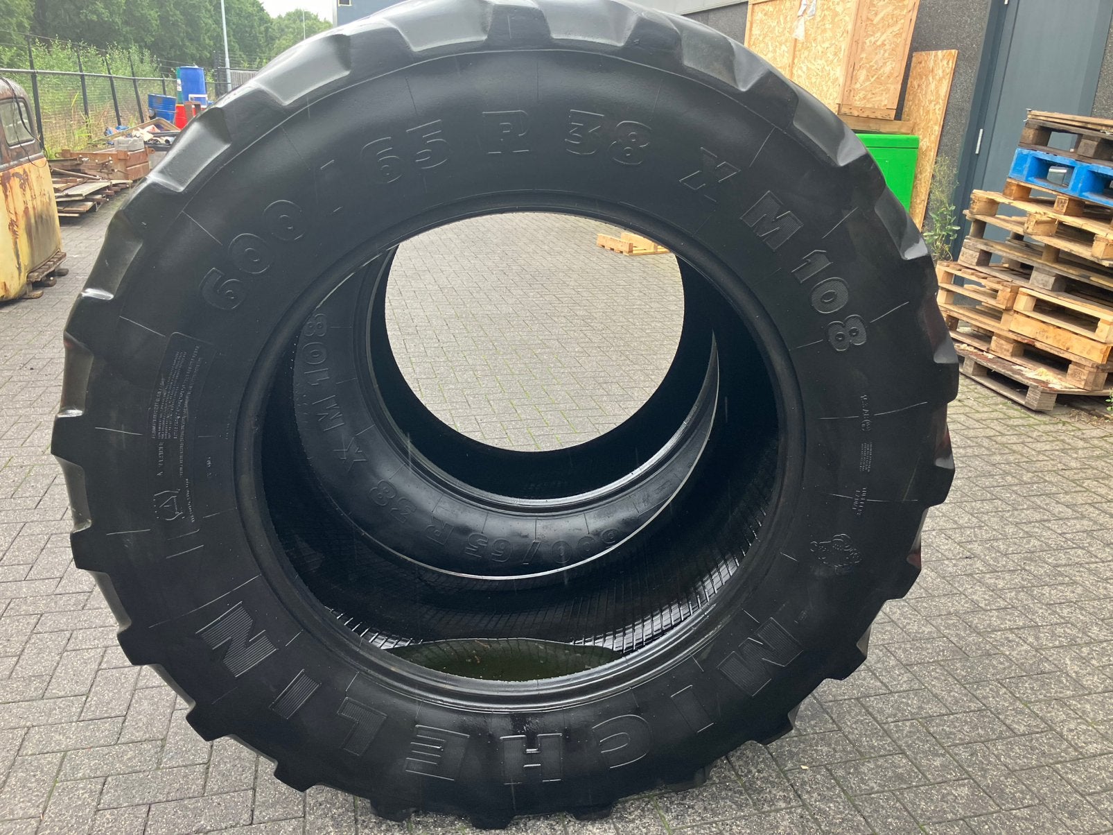600/65R38 michelin xm 108 banden, Ophalen, Gebruikt