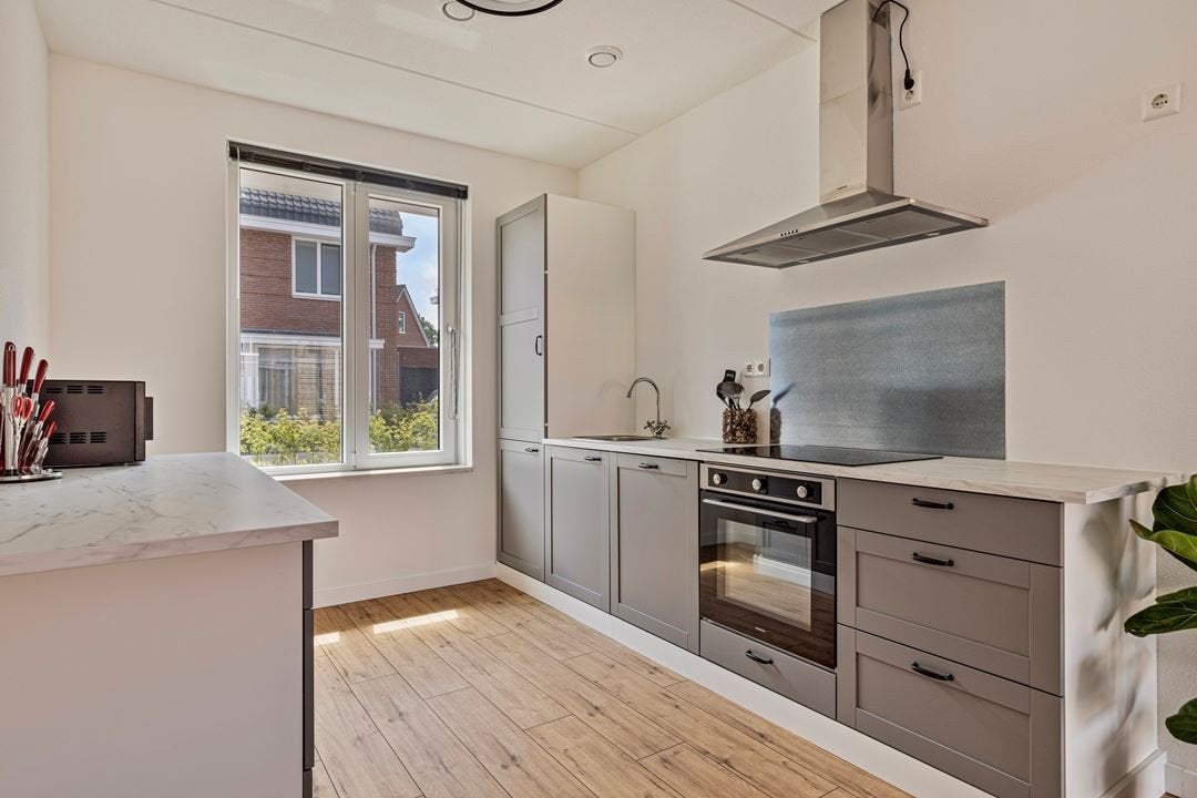 Moderne keuken met inbouwapparatuur (lange garantie!), Ophalen, Zo goed als nieuw