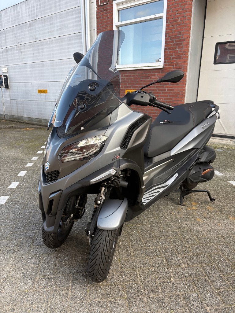 Piaggio MP3 530 HPE Exclusive 2025 | 1.381 km | Nieuwstaat, Motoren, Nieuw, Motorrijbewijs A, Particulier, Traction Control