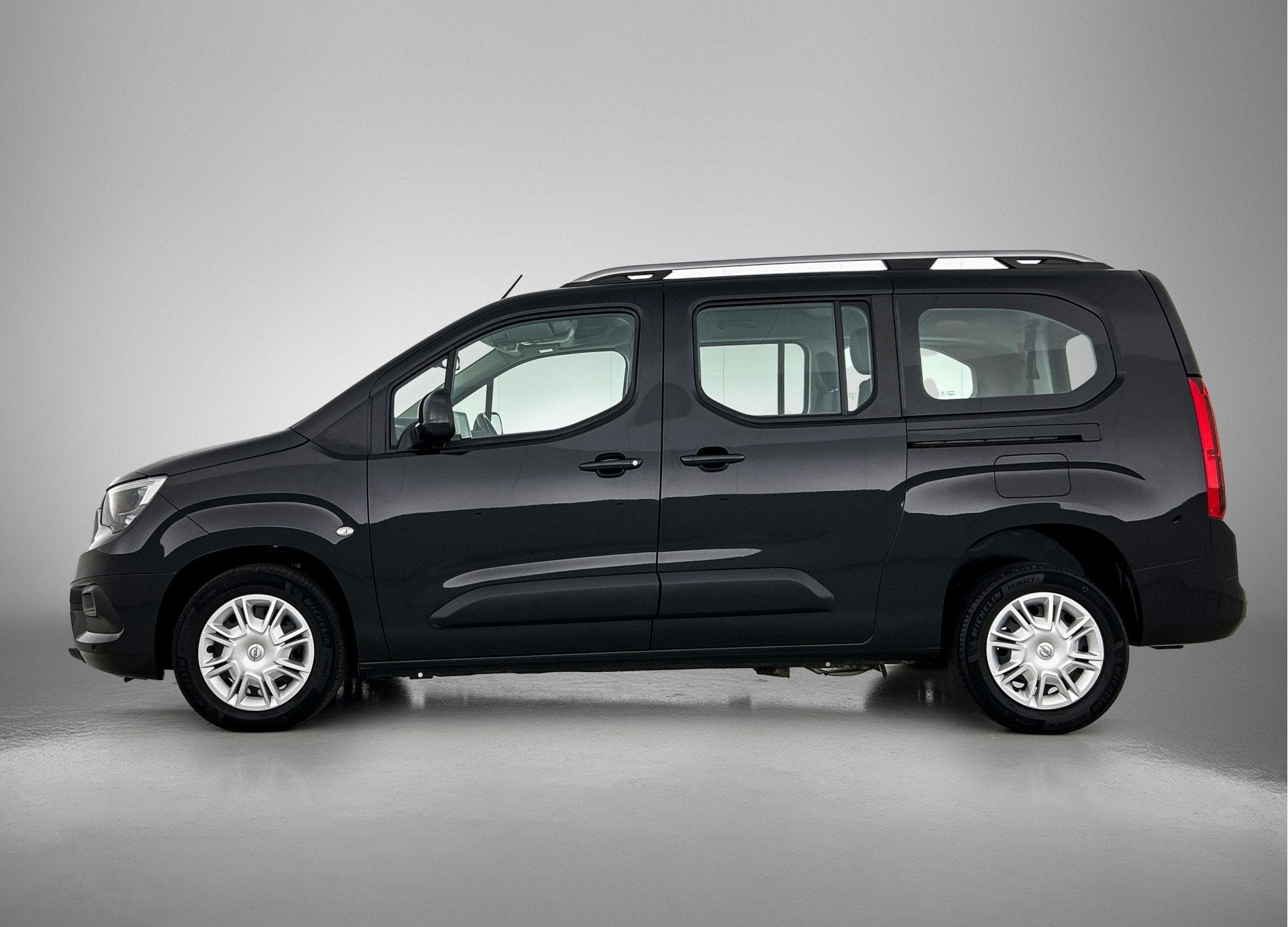 Opel Combo Tour 1.2 Turbo L2H1 Edition Direct leverbaar! Rol, Auto's, Opel, Voorwielaandrijving, 12 maanden, Stof, Gebruikt