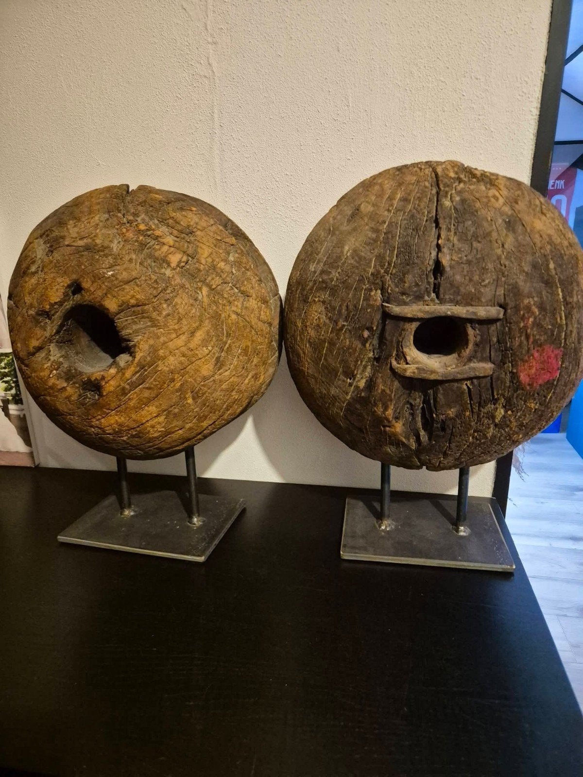 Decoratieve houten wielen op standaard - Set van 2, Ophalen