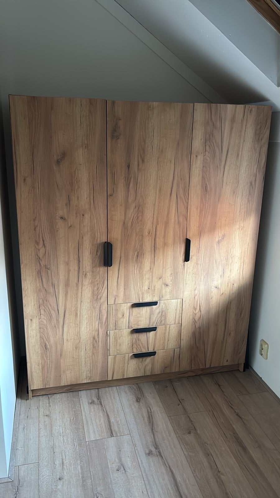 Gratis Kledingkasten: Visgraat en Houtlook (voor klusser), Ophalen, Gebruikt, 100 tot 150 cm, Met lade(s)