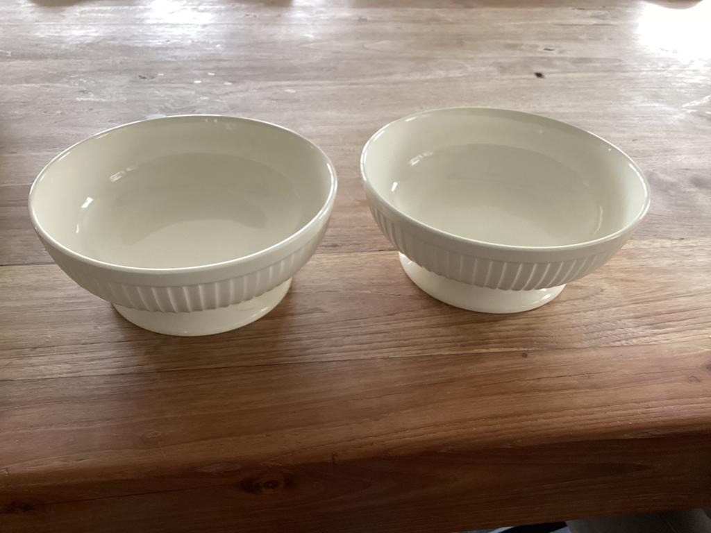 2 schalen Prince of Wales., Huis en Inrichting, Keuken | Servies, Keramiek, Ophalen of Verzenden, Effen, Schaal of Schalen