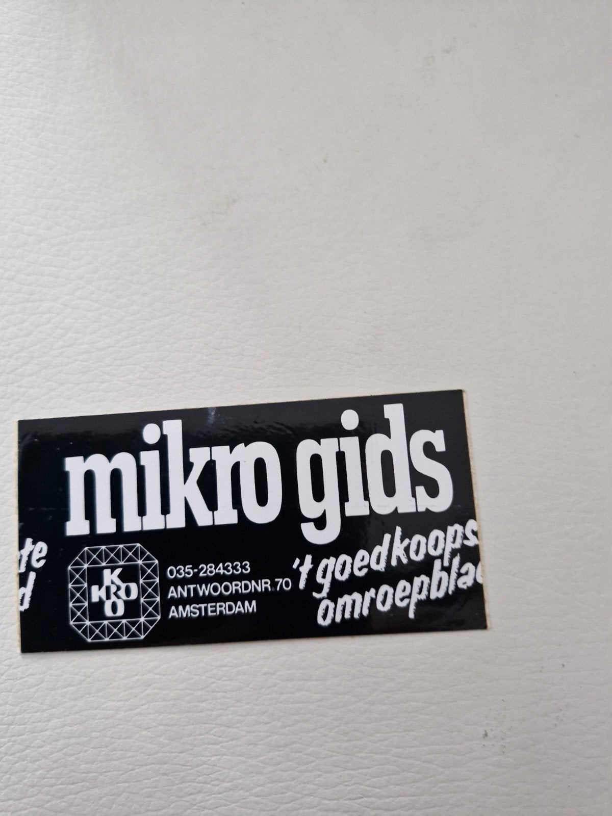 10104 Vintage Mikro Gids KRO Sticker - Zwart/Wit, Ophalen of Verzenden