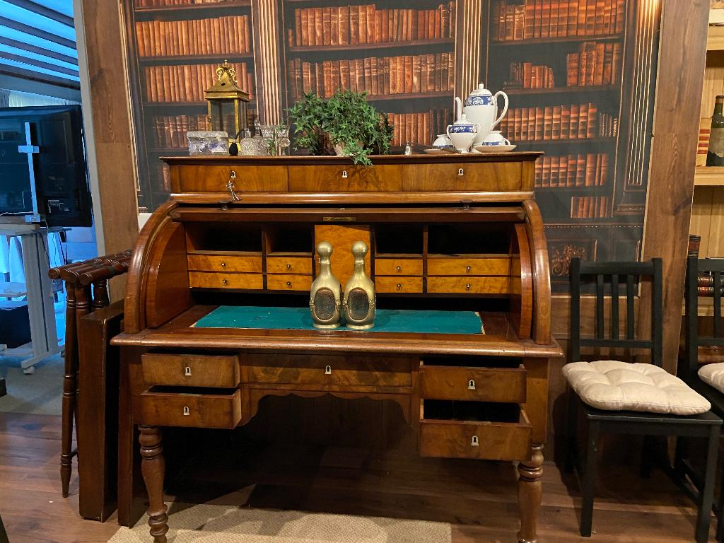 Bureau, Overige typen, Gebruikt, 135 cm, Hout