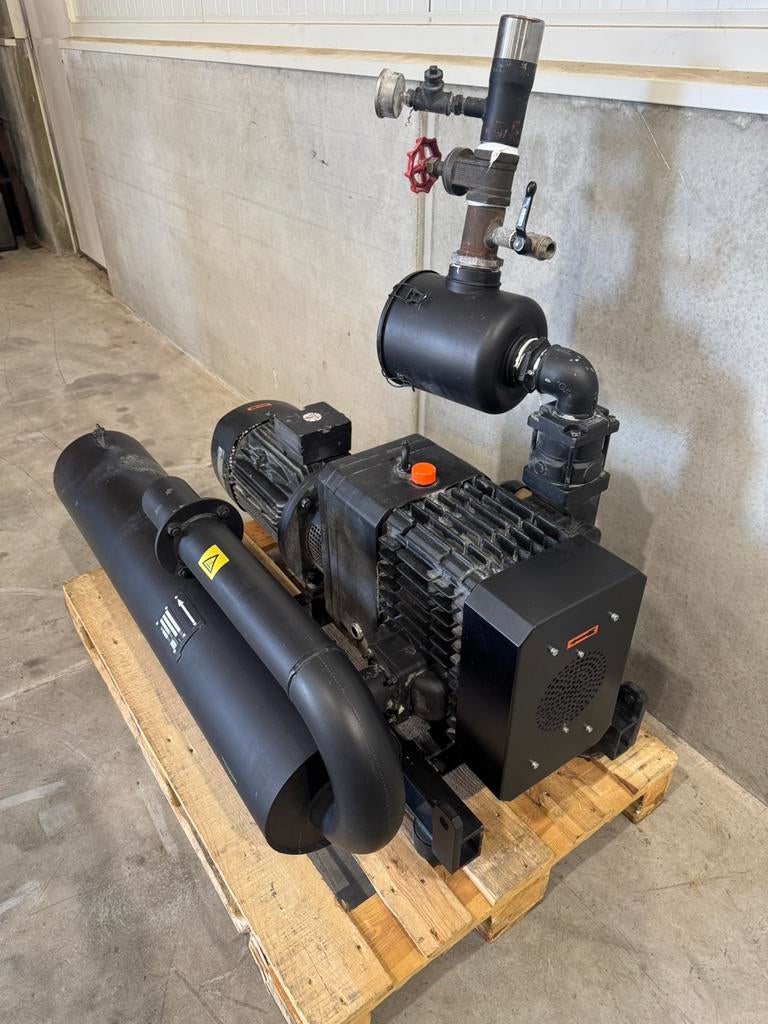 Busch vacuümpomp DDA132SB2 - 7.5 kW, Ophalen, Zo goed als nieuw, Elektromotor