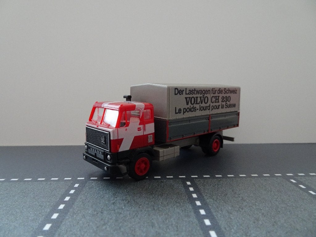 92 herpa volvo f88 f89 zwitserland demo 1:87 truck trein, Ophalen of Verzenden, Zo goed als nieuw, Bus of Vrachtwagen, Herpa