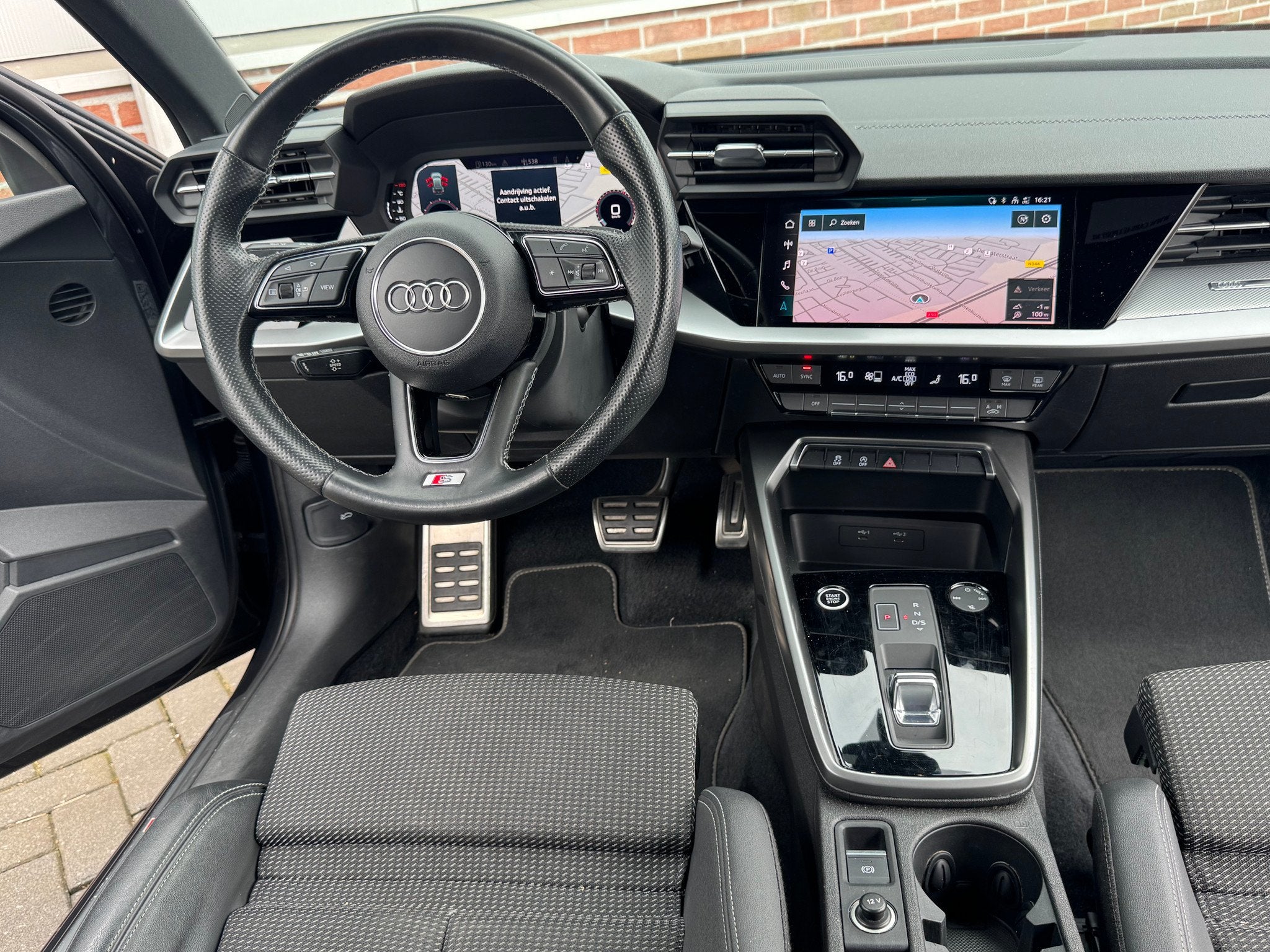 Audi A3 Sportback 30 TFSI S-Tronic | S-Line S-Edition | Navi, Auto's, Automaat, Gebruikt, Euro 6, 2 km/l