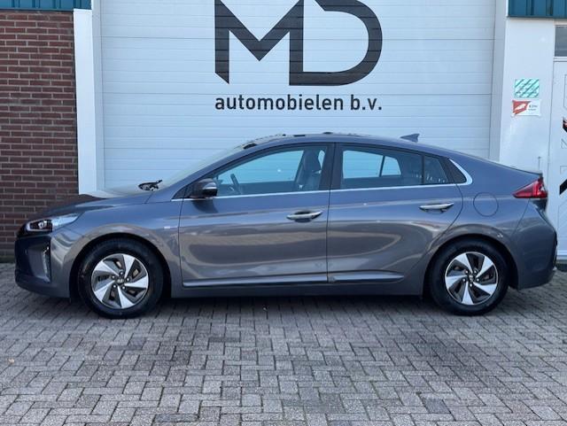 Hyundai IONIQ 1.6 GDi Premium - Dealer onderhouden - LED, 1345 kg, Gebruikt, Bedrijf, IONIQ