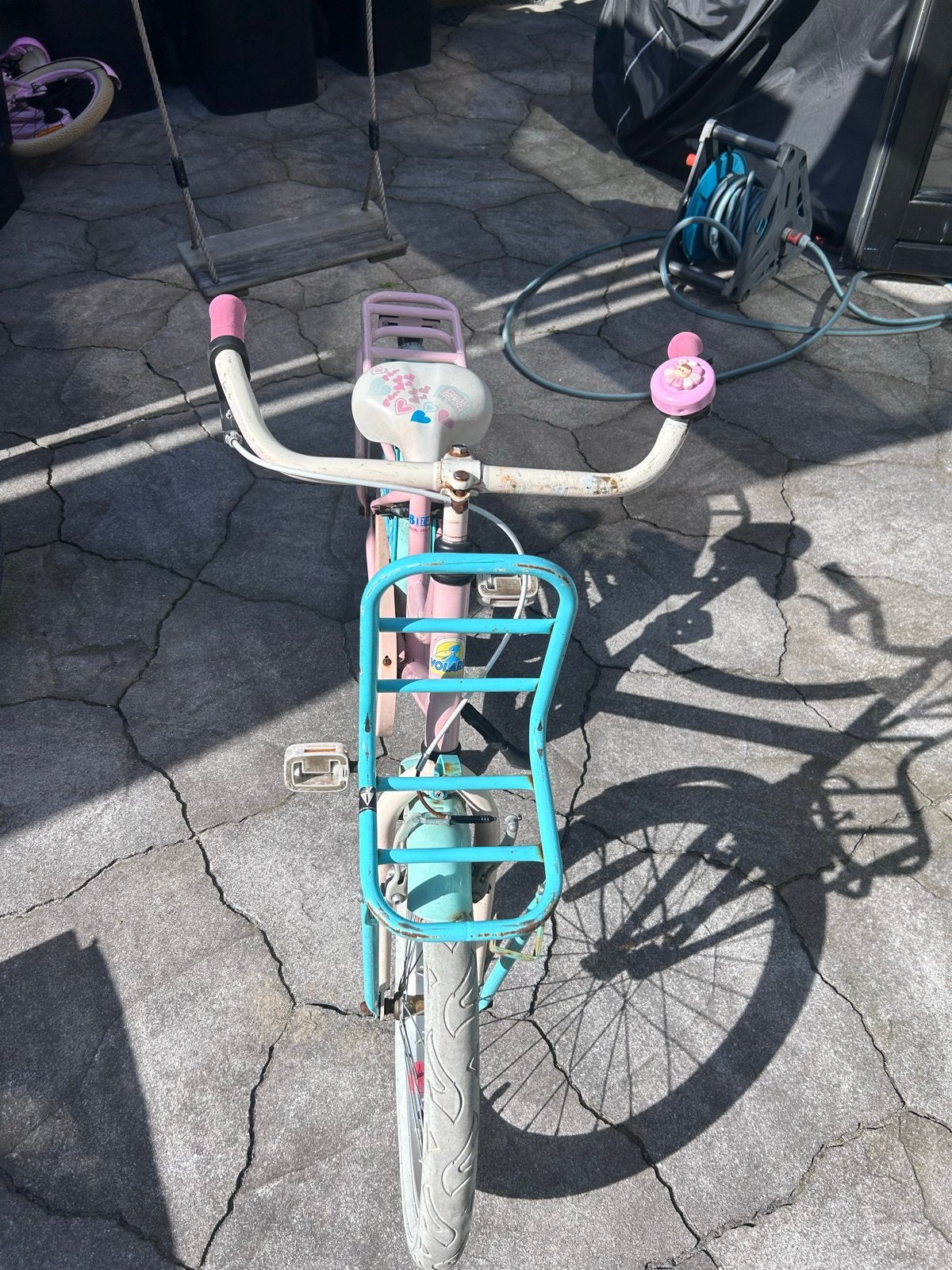 Kinderfiets Roze/Wit met Mandje - Gebruikt, Fietsen en Brommers, Fietsen | Kinderfietsjes, Ophalen, Gebruikt, Velgrem, 20 inch of meer