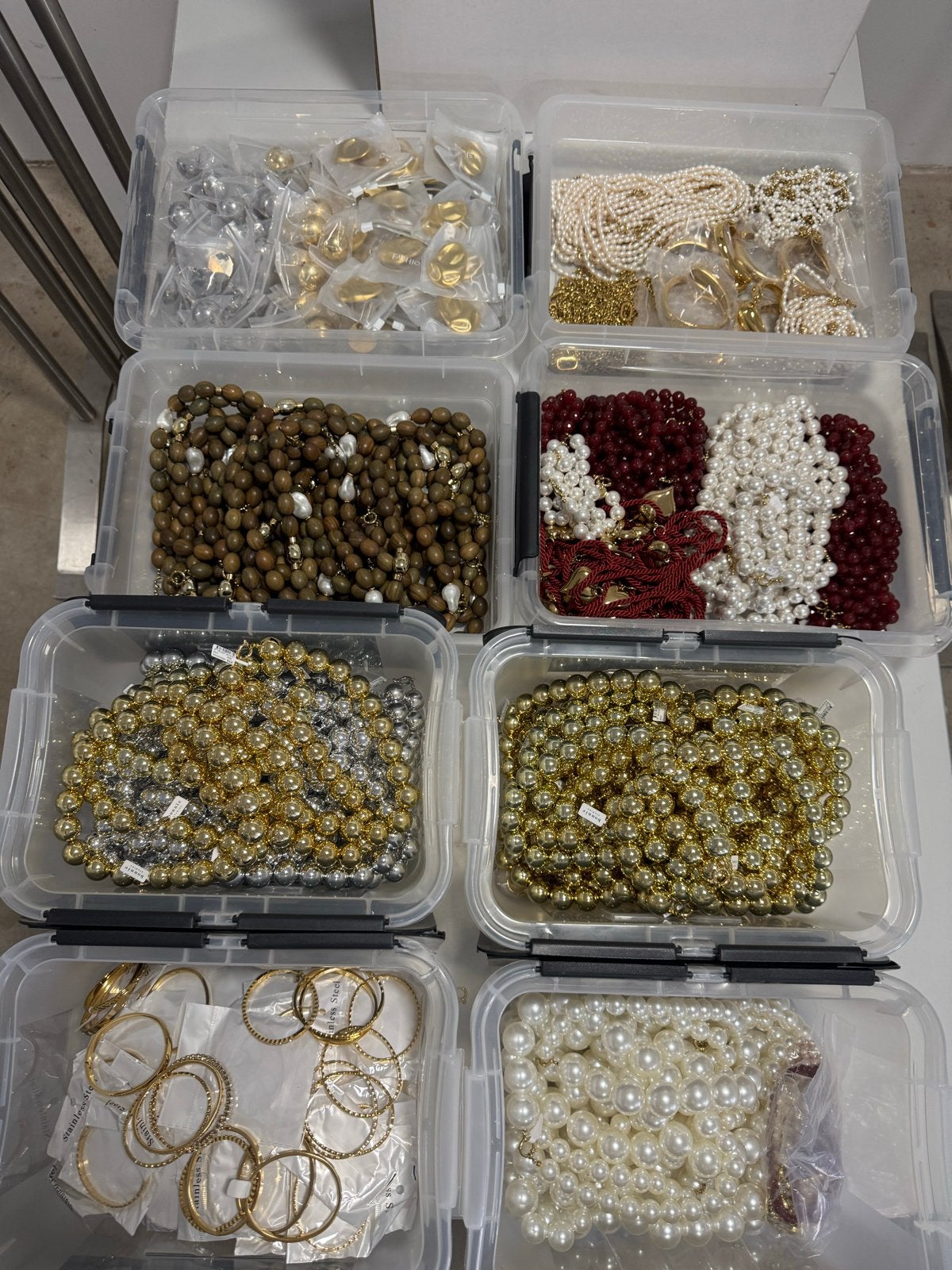 Partij 778 stuks sieraden – winkelvoorraad / partijhandel, Overige kleuren, Ophalen of Verzenden, Zo goed als nieuw, Overige materialen