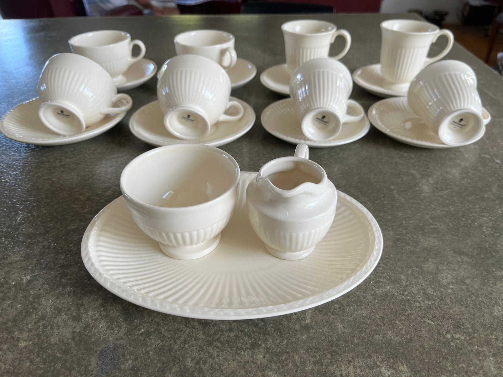Wedgwood kop en schotel + melk en suiker, Ophalen