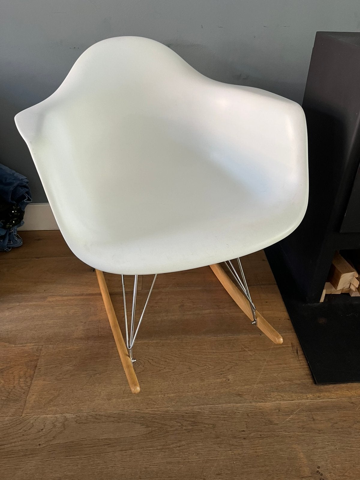 Schommelstoel Eames stijl wit, Ophalen, Kunststof, Gebruikt, Wit