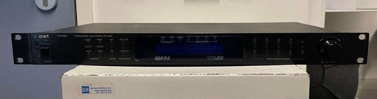 APART PR4000R PROFESSIONAL QUAD STEREO FM TUNER, Ophalen of Verzenden, Zo goed als nieuw, Audio