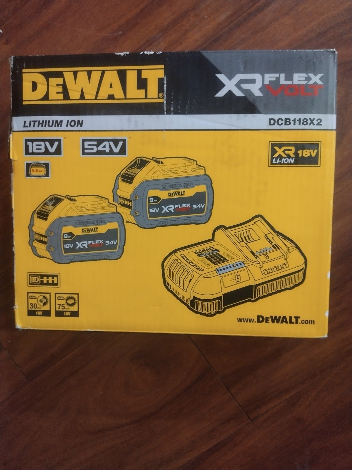 DeWalt DCB118 Snellader en 2x  18V/54V XR FlexVolt Accu, Verzenden, Nieuw