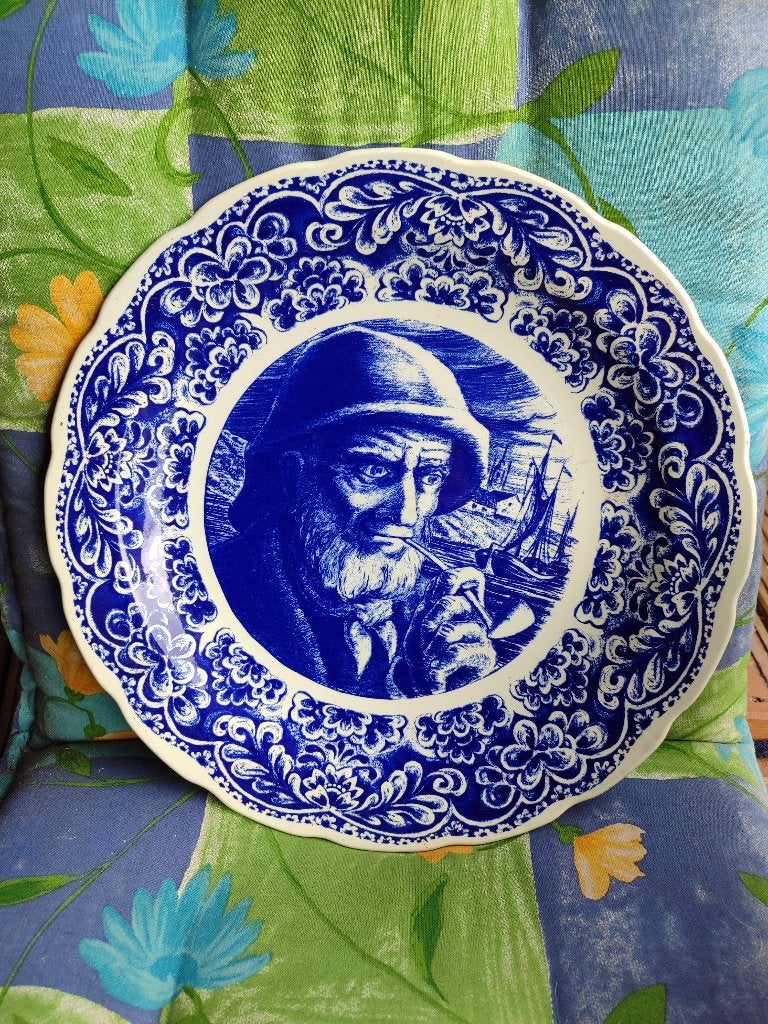 Delfts blauw wandbord met afbeelding van een visser met pijp, Ophalen