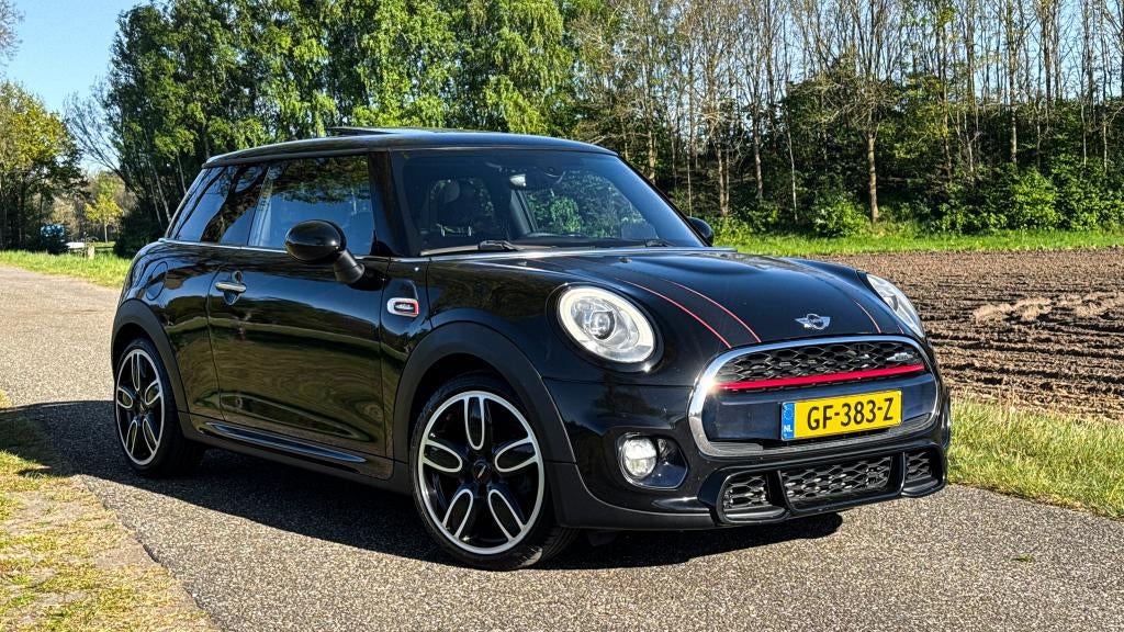 Mini Cooper 1.5 JCW | Head-up | Panoramadak | Keyless | NAP, Auto's, Voorwielaandrijving, 136 pk, 4 cilinders, 4 stoelen
