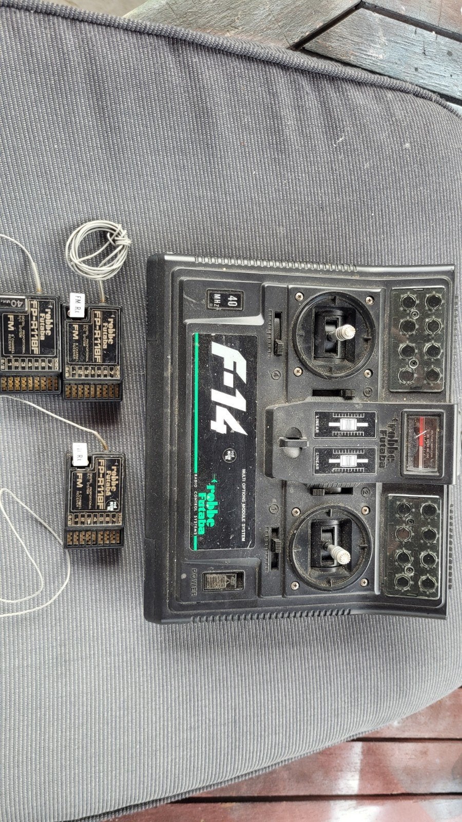 Robbe futaba f 14 met 3 ontvangers 40 mhz, Ophalen of Verzenden, Nieuw