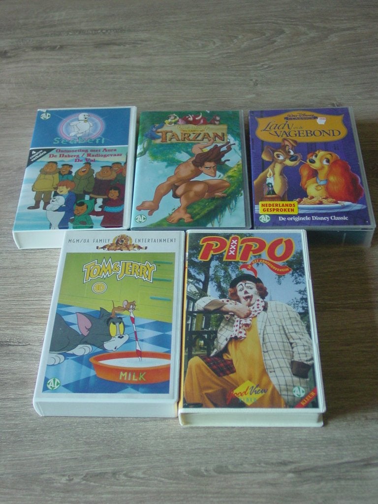 VHS (teken)films Pipo,Tarzan,Tom&Jerry,Seabert,Lady&Vagebond, Alle leeftijden, Ophalen of Verzenden, Gebruikt