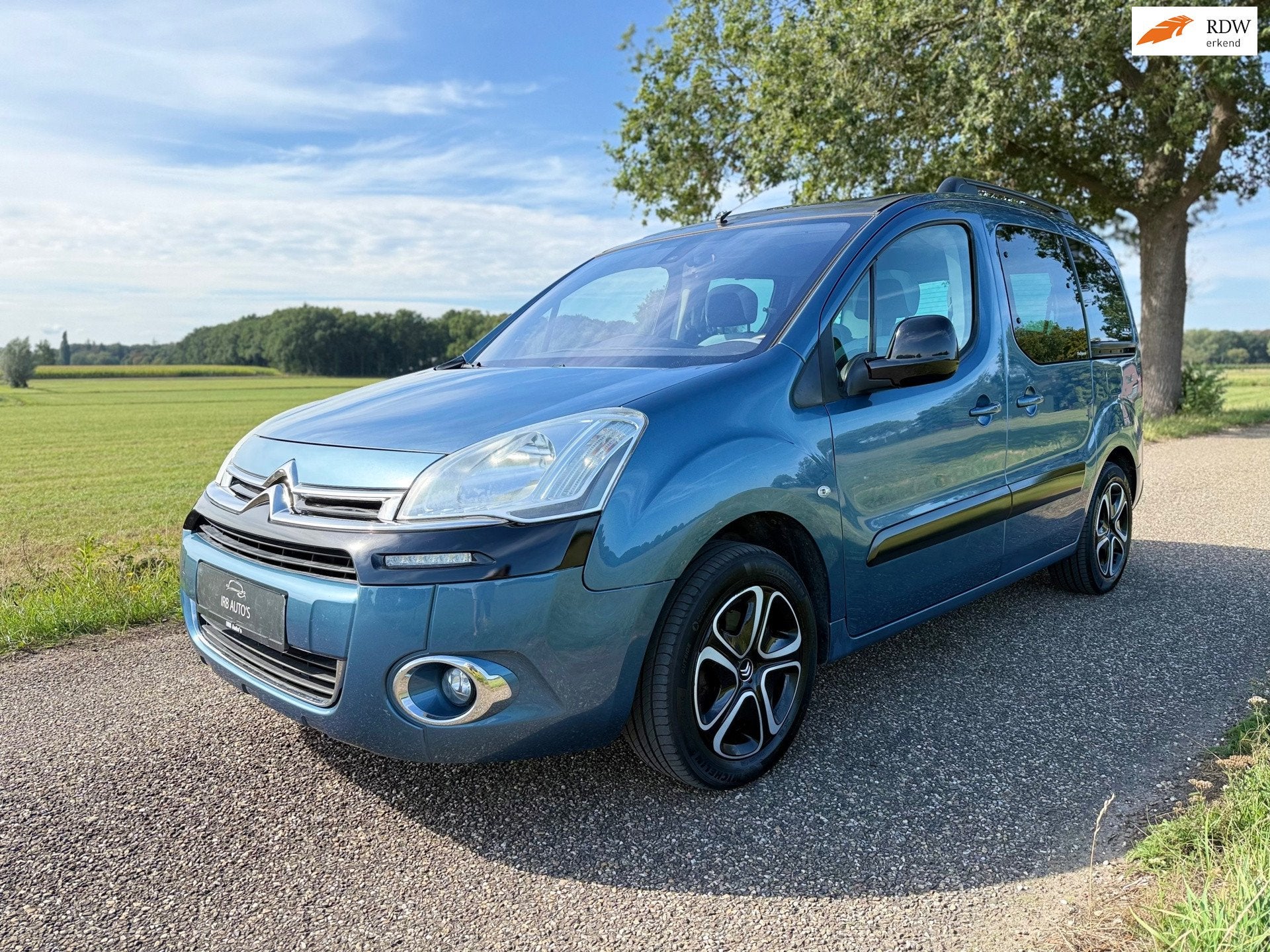 Citroen Berlingo 1.6 VTi PARKEERSENSOREN / PANO / CRUISECONT, Voorwielaandrijving, Gebruikt, 4 cilinders, Blauw