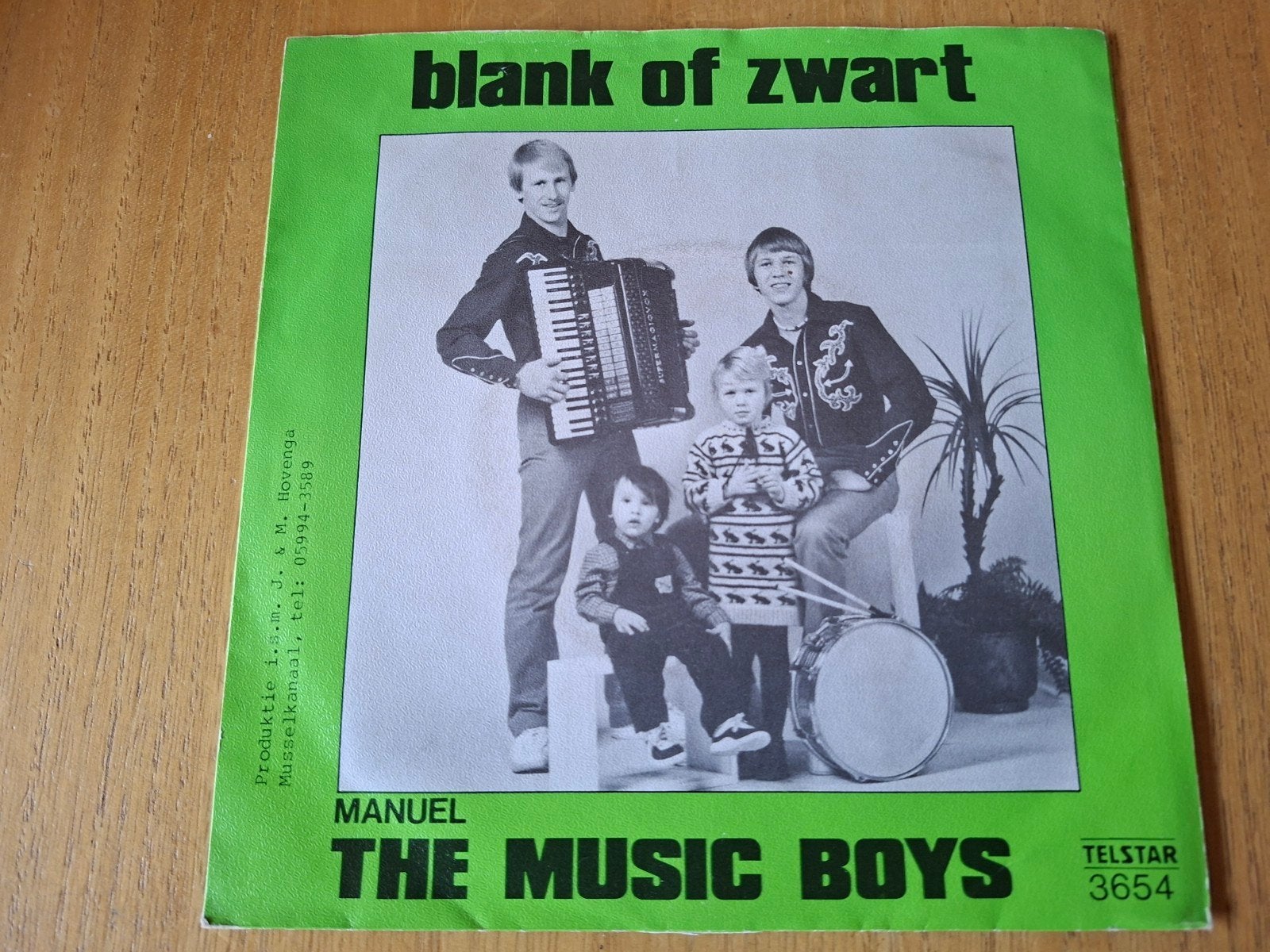 The Music Boys - Blank of Zwart ( Piraten Topper ) Telstar, Cd's en Dvd's, Ophalen of Verzenden, Zo goed als nieuw, Overige formaten
