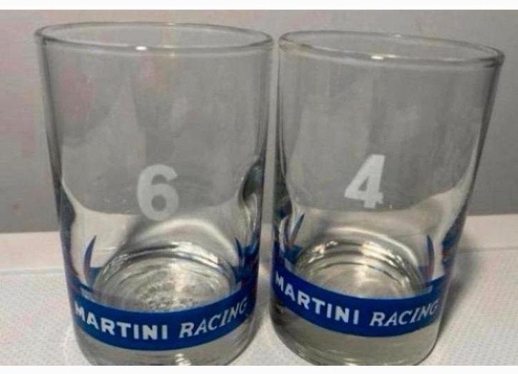 2 Martini Racing glaasjes nr. 4 en nr. 6. H.9,5 cm, Ophalen of Verzenden, Zo goed als nieuw, Borrel- of Shotglas