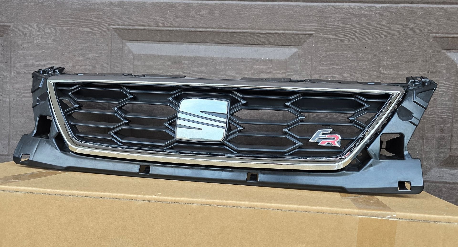 Grill Seat Leon 3 III 5F FACELIFT GRILLE FR 5F0853654J NIEUW, Auto-onderdelen, -, Voor, Nieuw, Ophalen of Verzenden