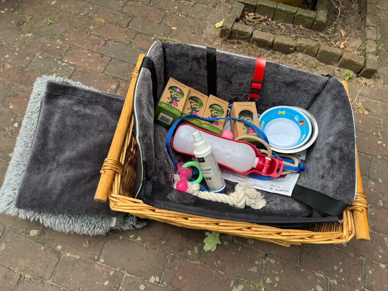Puppy spullen uitzet, Ophalen, Zo goed als nieuw