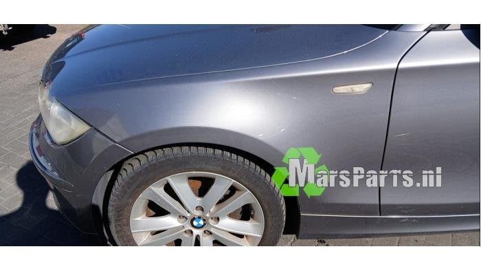 Scherm links-voor van een BMW 1-Serie, Auto-onderdelen, Carrosserie en Plaatwerk, Gebruikt, -, -, Ophalen of Verzenden