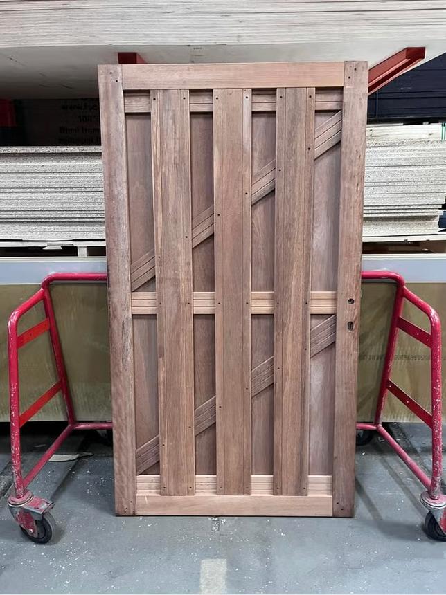 Poortdeur/schuttingdeur hardhout incl beslag 80x180 €200, Ophalen, 1 tot 2 meter, Minder dan 3 meter, Zo goed als nieuw