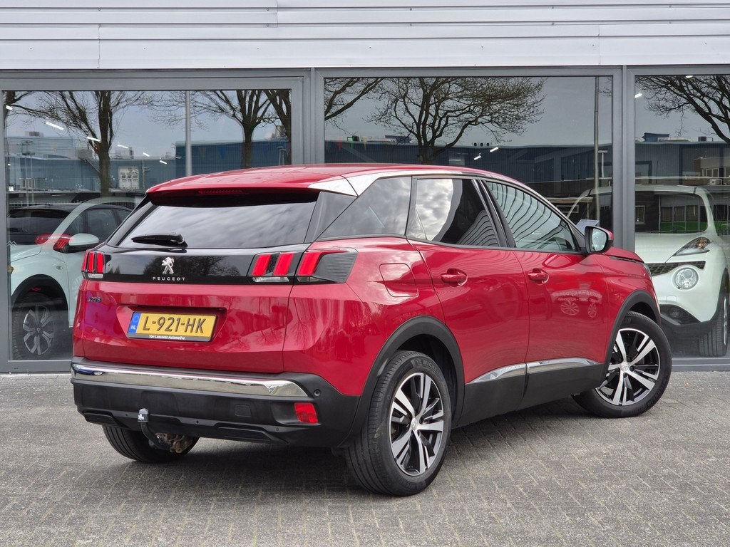 Peugeot 3008 1.2 PureTech Allure | Trekhaak | RIJKLAAR |, Gebruikt, 1199 cc, Leder en Stof, 1245 kg
