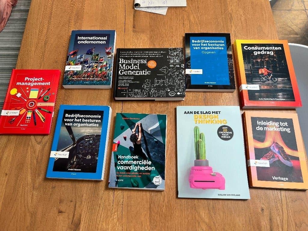 Studieboeken 1e jaar Commerciële Economie Hbo Windesheim, Nieuw, HBO, Ophalen of Verzenden, Alpha