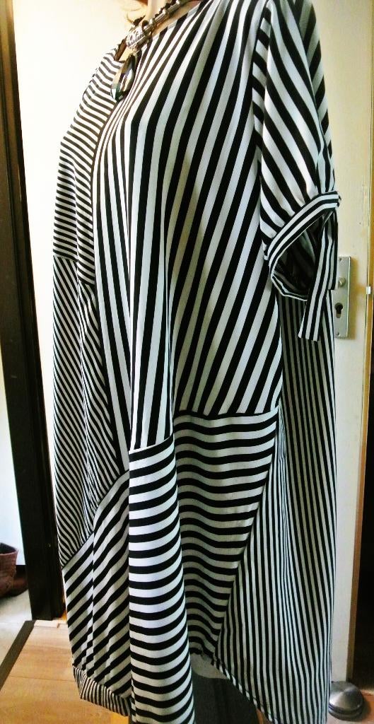 Jurk a lijn plus size model zomerjurk zwart/wit streep XXL, Kleding | Dames, Grote Maten, Ophalen of Verzenden, Gedragen, Zwart
