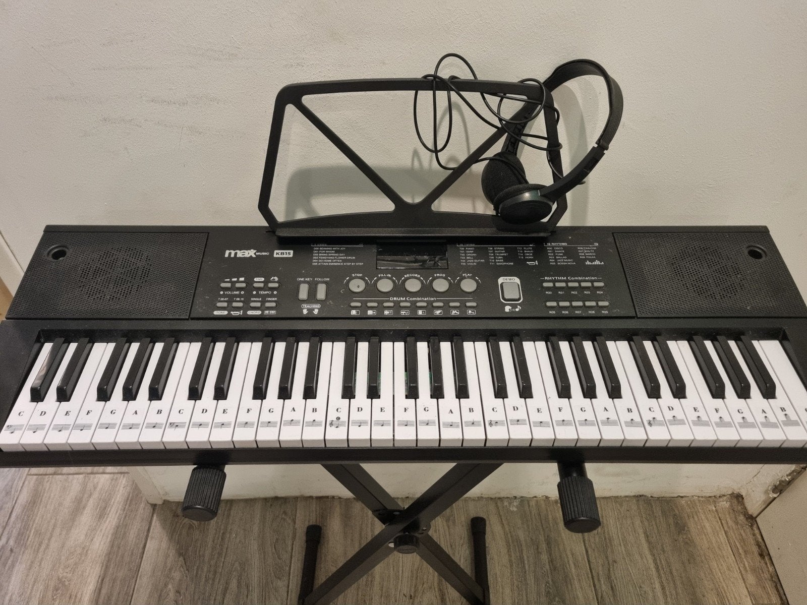 keyboard met noten+ oplaadbaar, Ophalen, Zo goed als nieuw, 61 toetsen, Overige merken